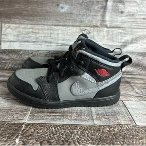 Size 10 Boys Shoes (PS) Nike Air Jordan 1 Mid Shadow Black Grey Red